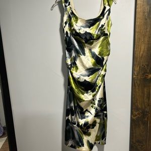Fitted silk like dress with floral dye pattern
